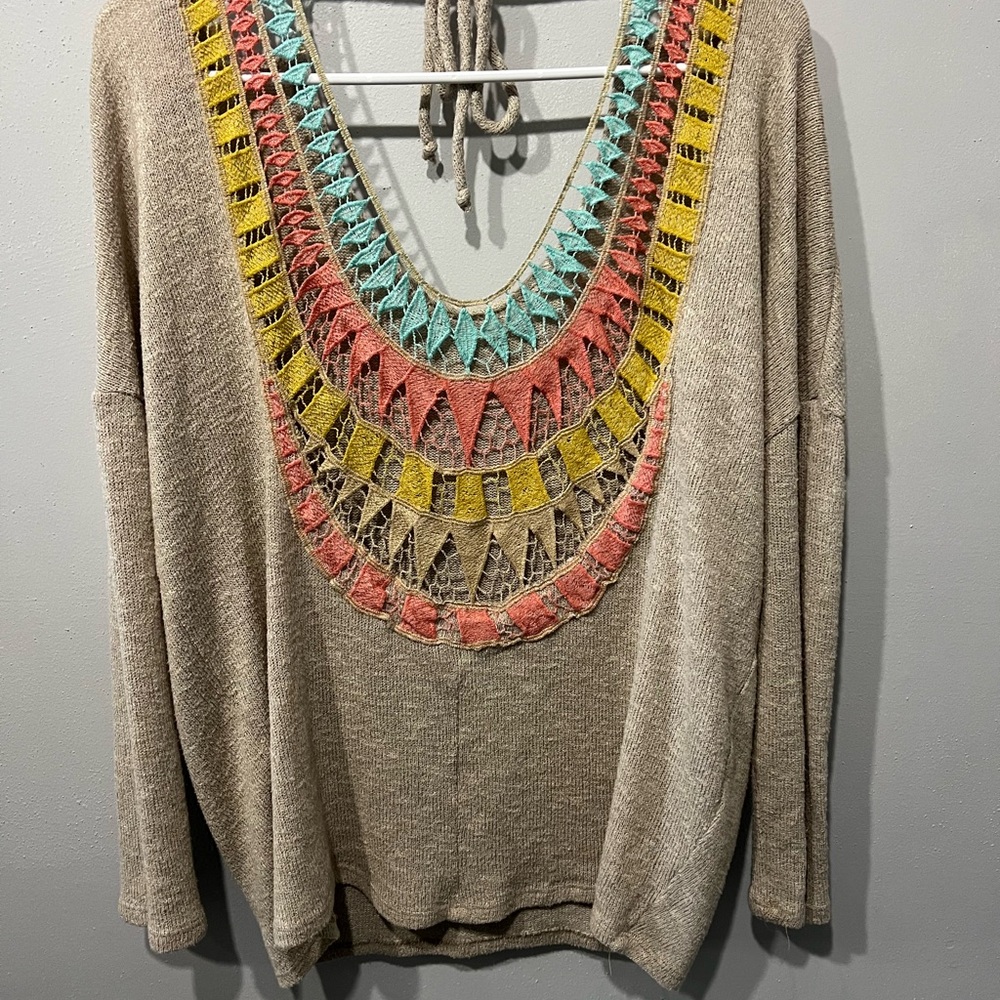 Wrangler Beige Sweater with Crochet Accents Size XL